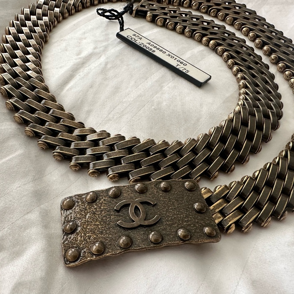 CHANEL Antique Gold Chain Belt